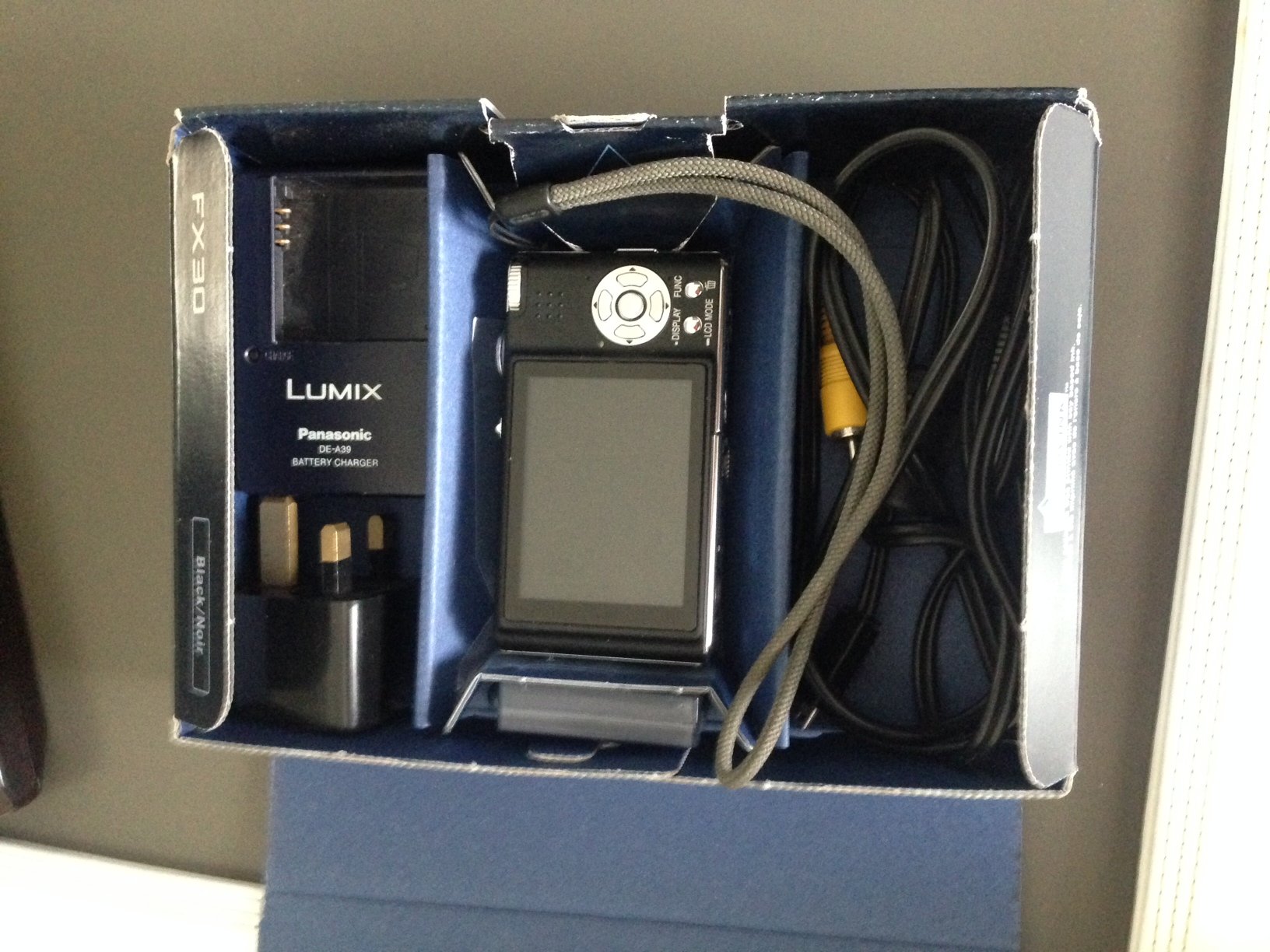 Panasonic DMC-FX30 ブラック Panasonic Lumix DMC FX30 BLACK Digital Camera: Buy Online at Best